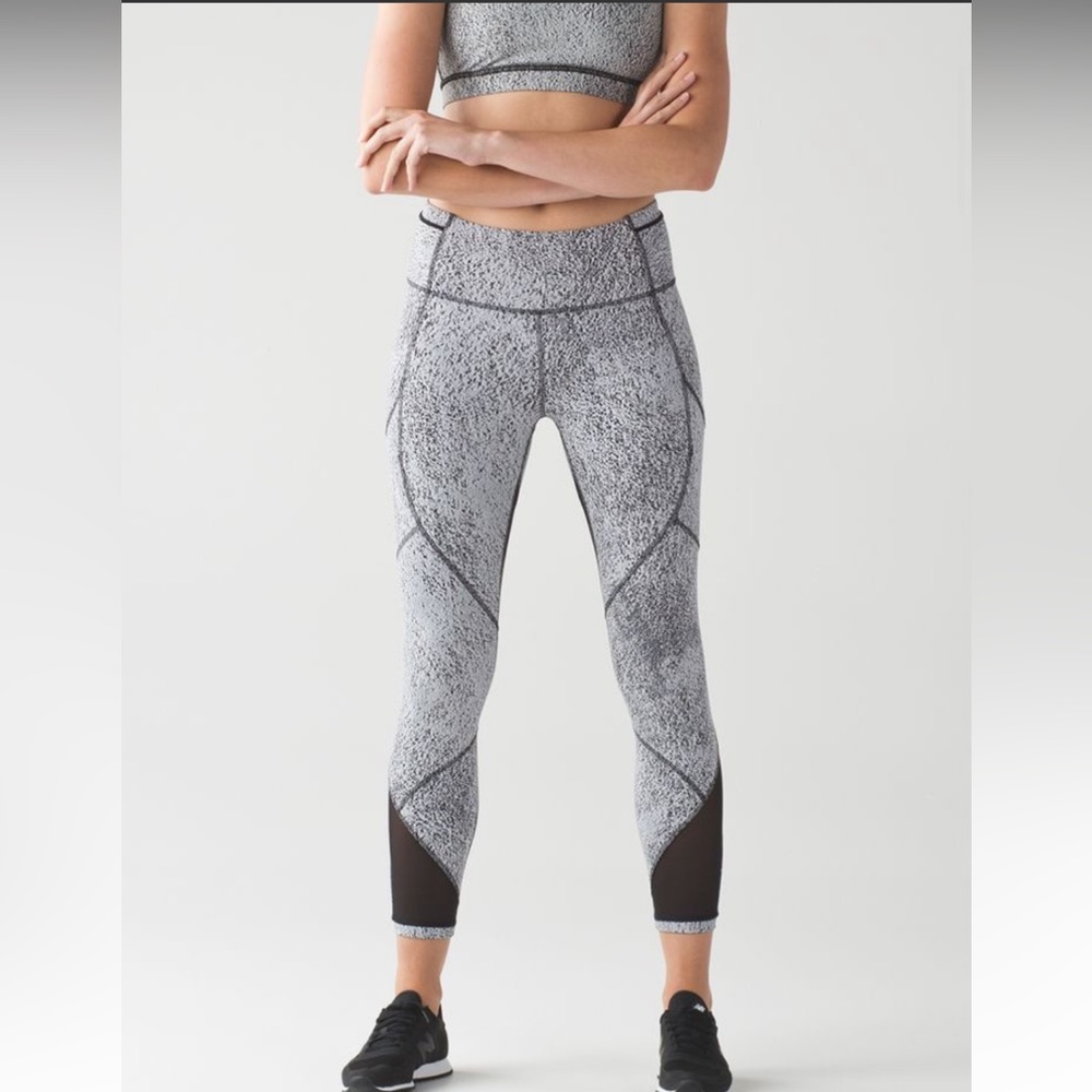 Lululemon Outrun Tight